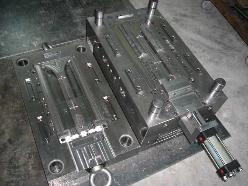 走進旭錦，塑膠模具廠家