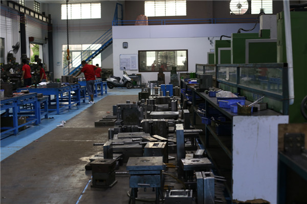 旭錦模具有限公司，模具部